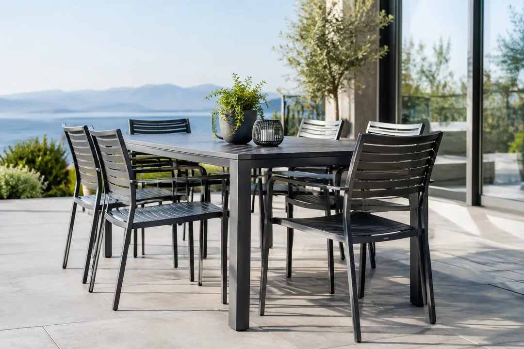 Langlebige Metallmöbel für die Terrasse wählen
