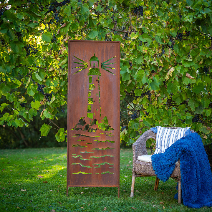 Sichtschutz Gartenpaneel Metall – Motiv Leuchtturm, 160 × 50 cm