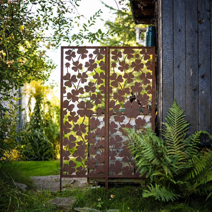 Sichtschutz Gartenpaneel Metall – Motiv Klee, 160 × 50 cm