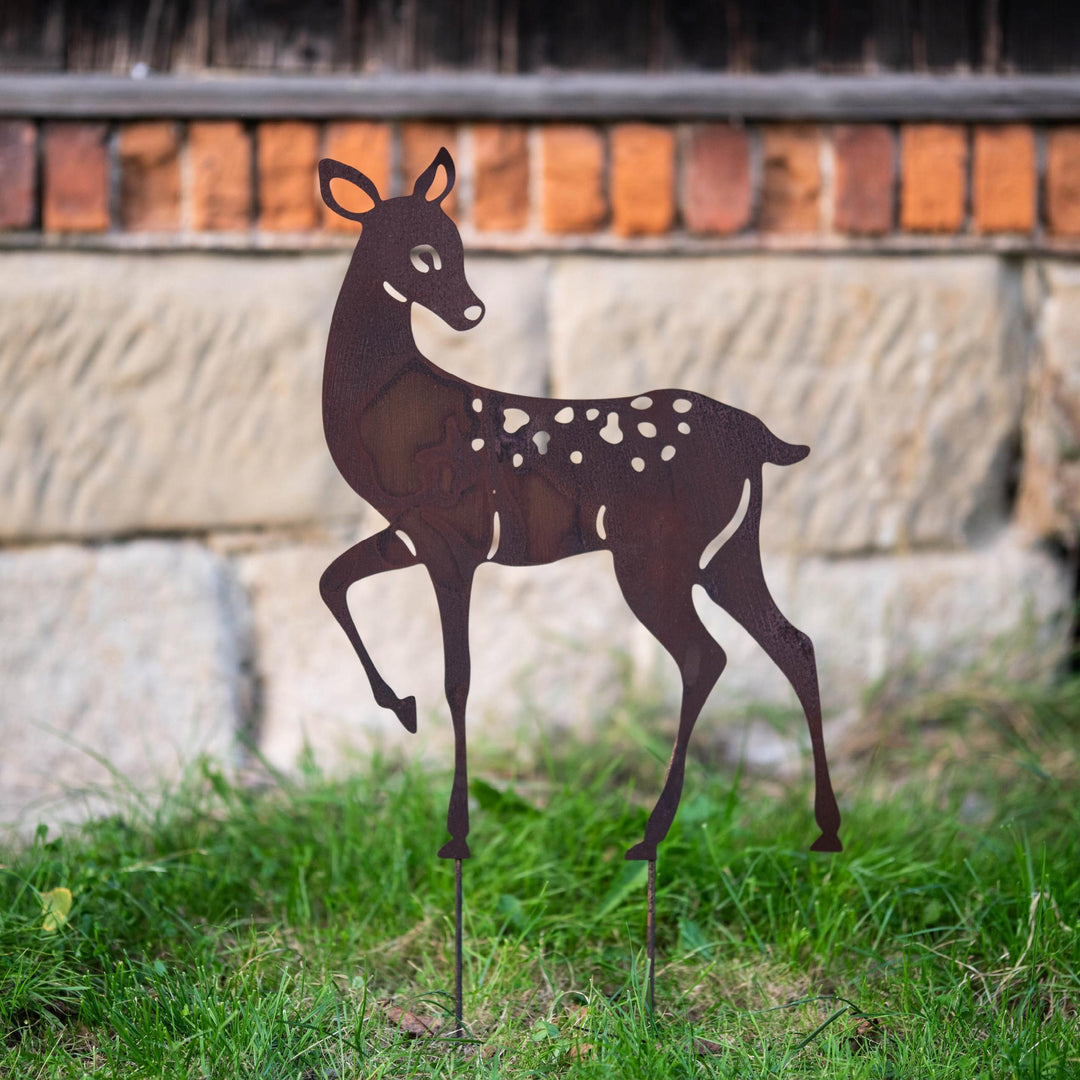 Edelrost Gartenfigur Rehkitz – Metallfigur auf Einschlagbeinen, 60 cm