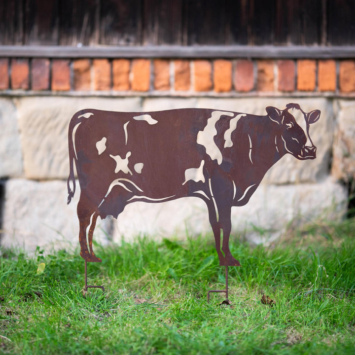 Edelrost Gartenfigur Kuh – Metallfigur auf Einschlagbeinen, 48 cm