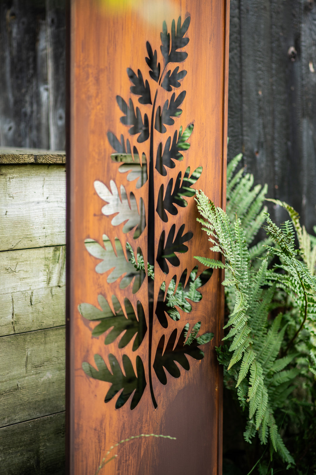 Sichtschutz Gartenpaneel Metall – Motiv Großer Farn, 160 × 50 cm
