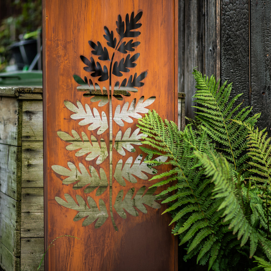 Sichtschutz Gartenpaneel Metall – Motiv Großer Farn, 160 × 50 cm