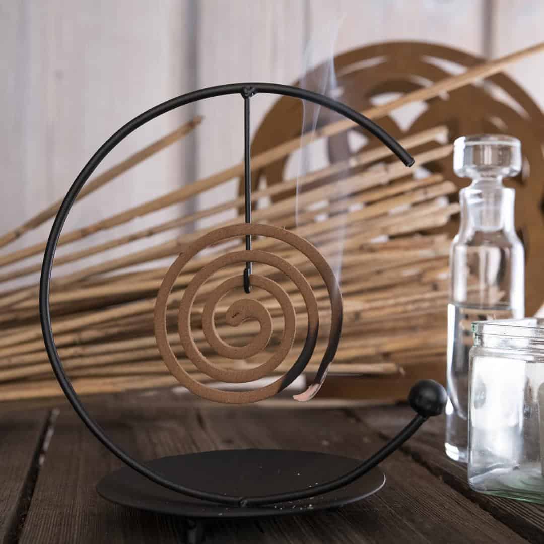 Halter für Mückenspiralen – Metallständer für Garten & Terrasse