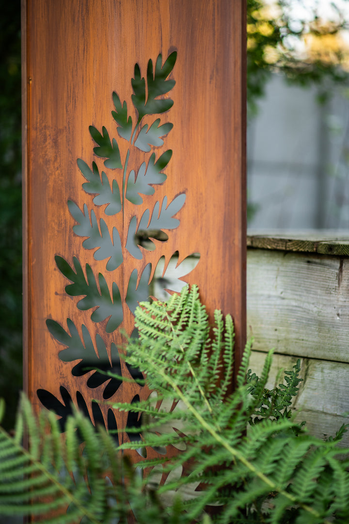 Sichtschutz Gartenpaneel Metall – Motiv Großer Farn, 160 × 50 cm