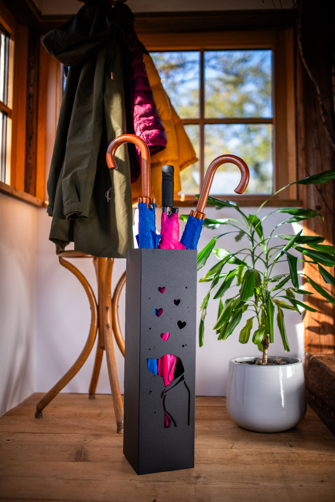 Metal Umbrella Stand – Umbrella Holder with Leaf Motif