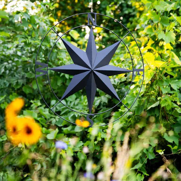 Wanddekoration „Windrose“ aus Metall – Moderne Wandskulptur in Schwarz