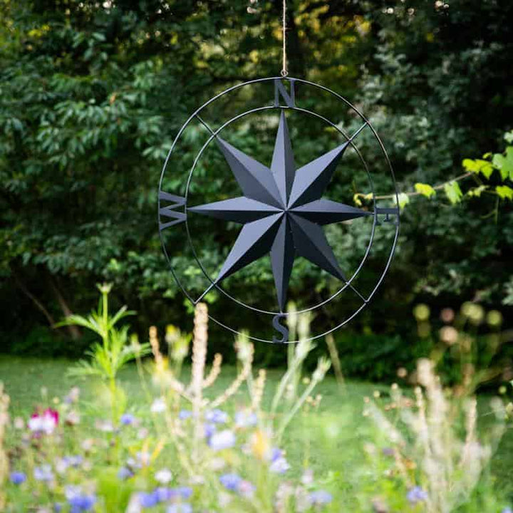 Wanddekoration „Windrose“ aus Metall – Moderne Wandskulptur in Schwarz