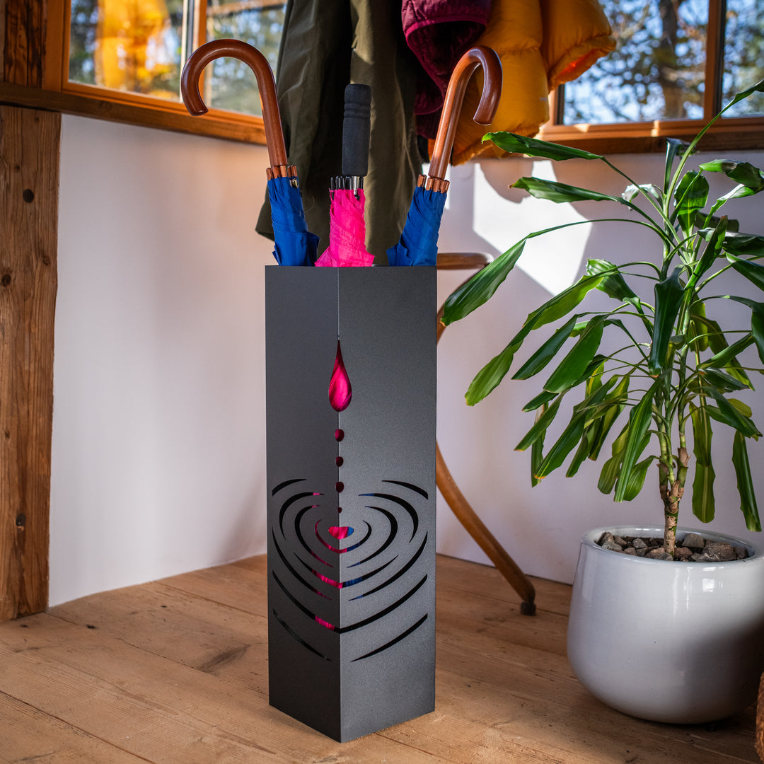 Schirmständer aus Metall – Regenschirmhalter mit Motiv Wassertropfen