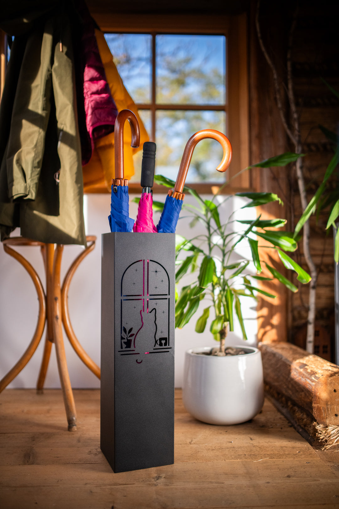 Metal Umbrella Stand – Umbrella Holder with Leaf Motif