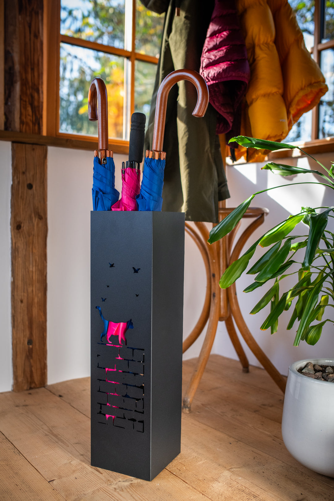 Metal Umbrella Stand – Umbrella Holder with Leaf Motif