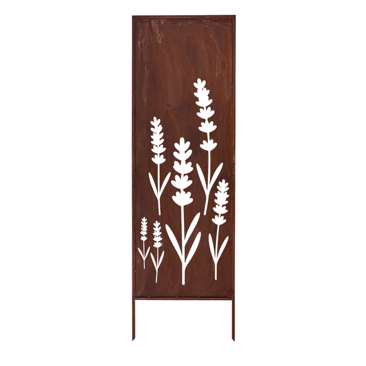 Auf dem Bild ist ein dekoratives Metallpaneel in Rostoptik mit einem weißen Blumenmotiv aus stilisierten Gräsern und Blüten zu sehen.