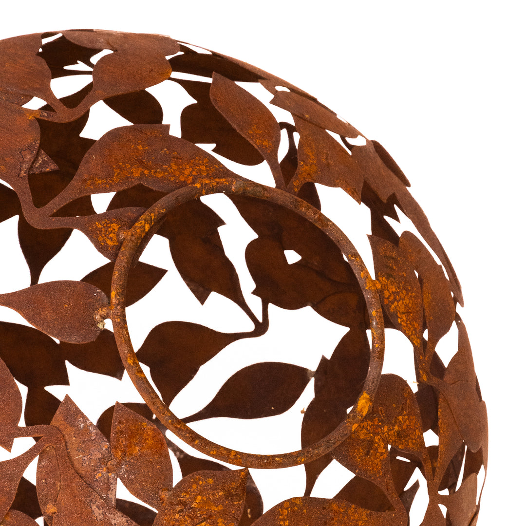 Garden Sphere "Cloverleaf" – Rusty Steel Decoration with Clover Ornament