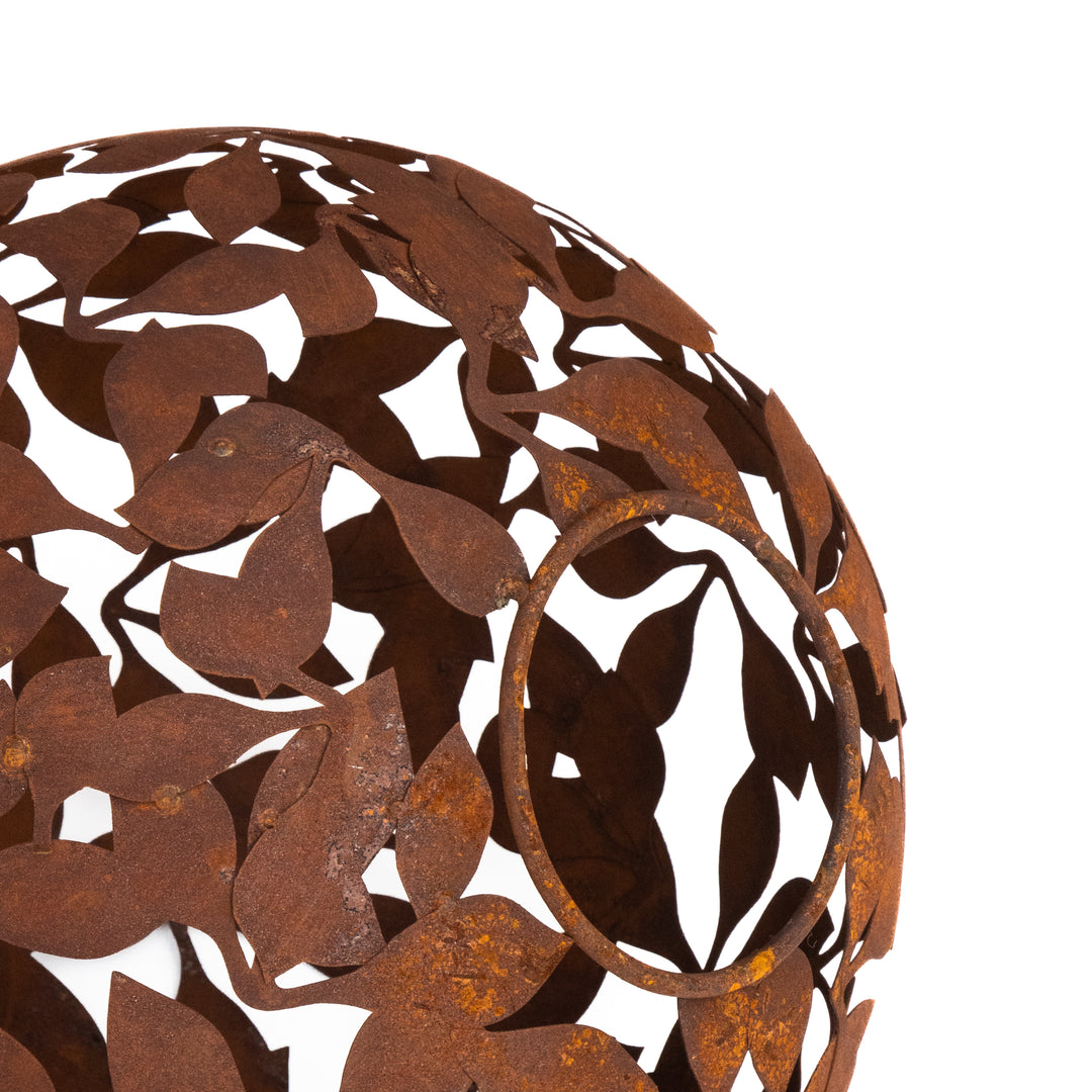 Garden Sphere "Cloverleaf" – Rusty Steel Decoration with Clover Ornament