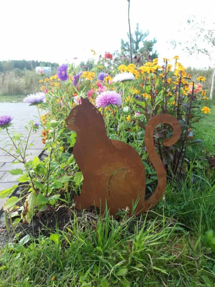 Gartenstecker Katze aus Metall – Gartenfigur in natürlicher Rostoptik