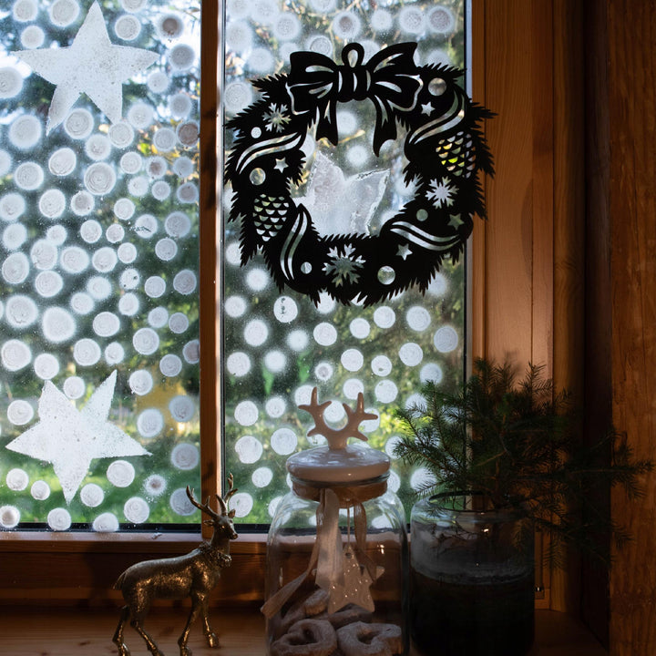 Dekorativer Weihnachtskranz – Metallkranz für Tür oder Fenster
