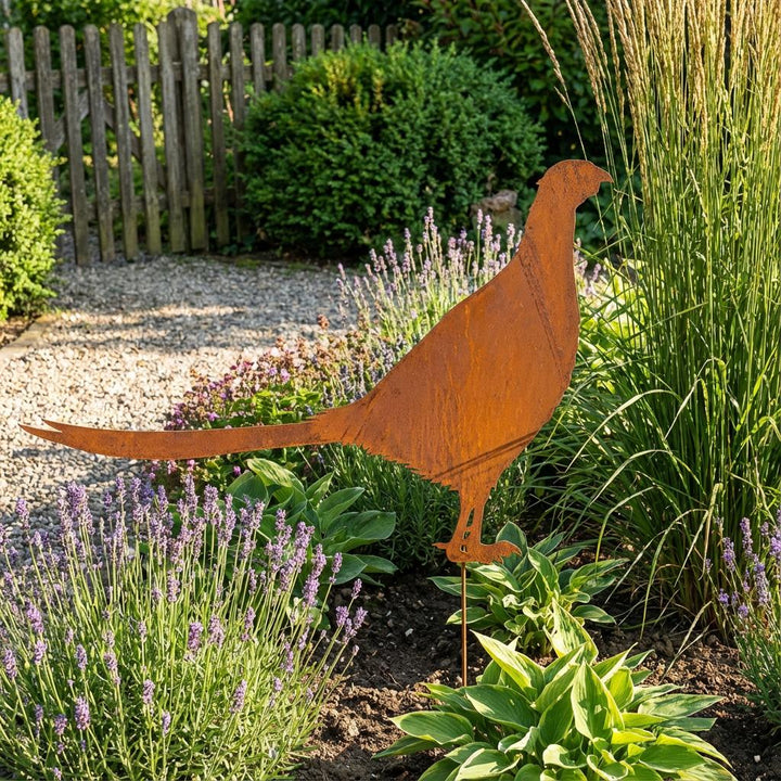 Gartenfigur Fasan aus Metall – dekorative Gartenfigur in natürlicher Rostoptik