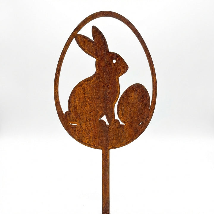Osterhase mit Ei aus Metall – Edelrost Osterdeko, 20 × 6 cm