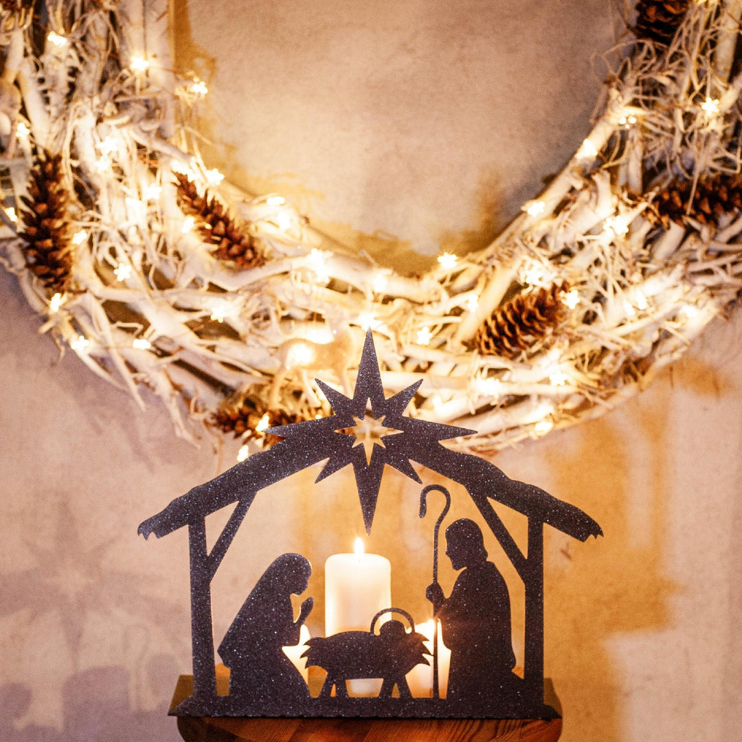 Weihnachtskrippe aus Metall – stilvolle Weihnachtsdekoration