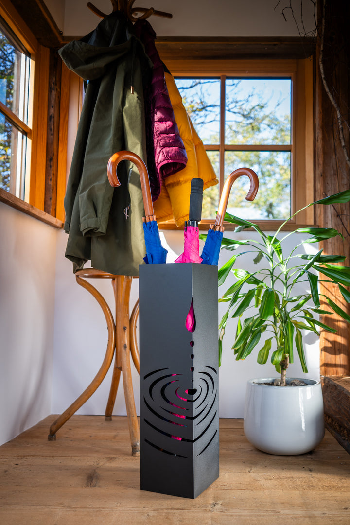 Schirmständer aus Metall – Regenschirmhalter mit Motiv Wassertropfen