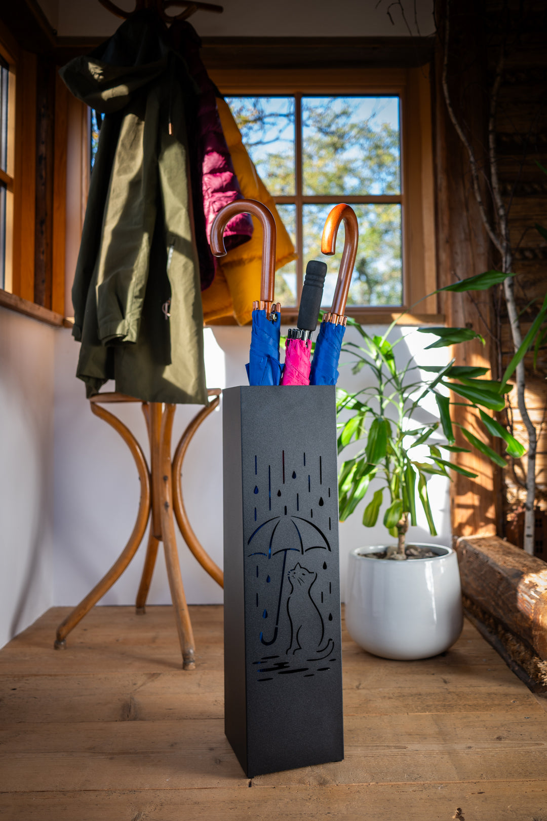 Metal Umbrella Stand – Umbrella Holder with Leaf Motif