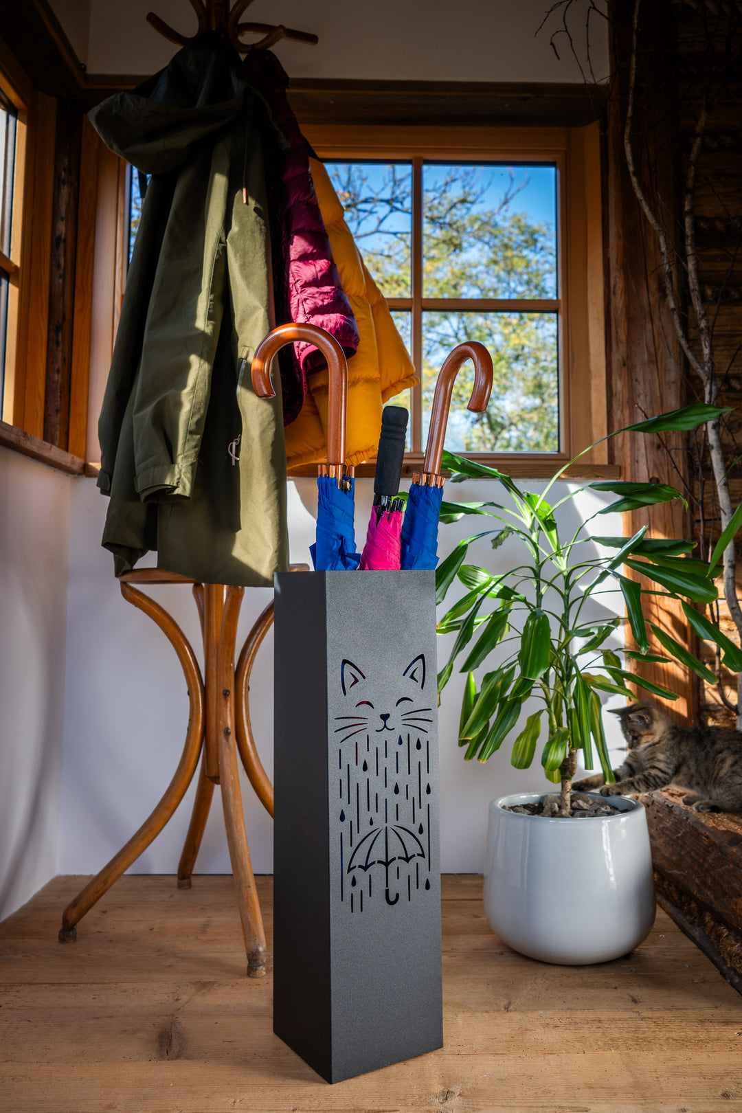 Metal Umbrella Stand – Umbrella Holder with Leaf Motif