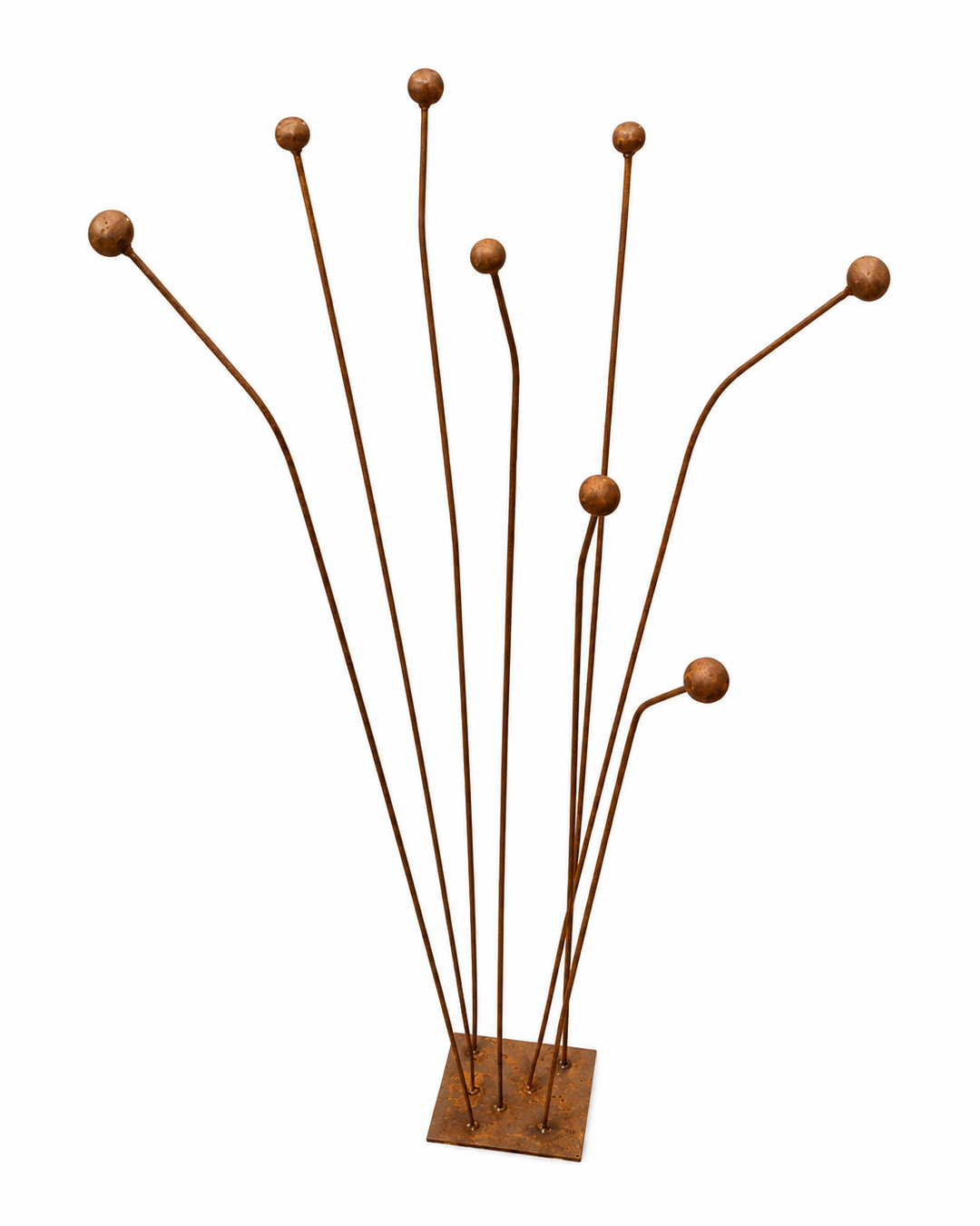 Gartendeko aus Metall mit Kugeln – natürliche Rostpatina