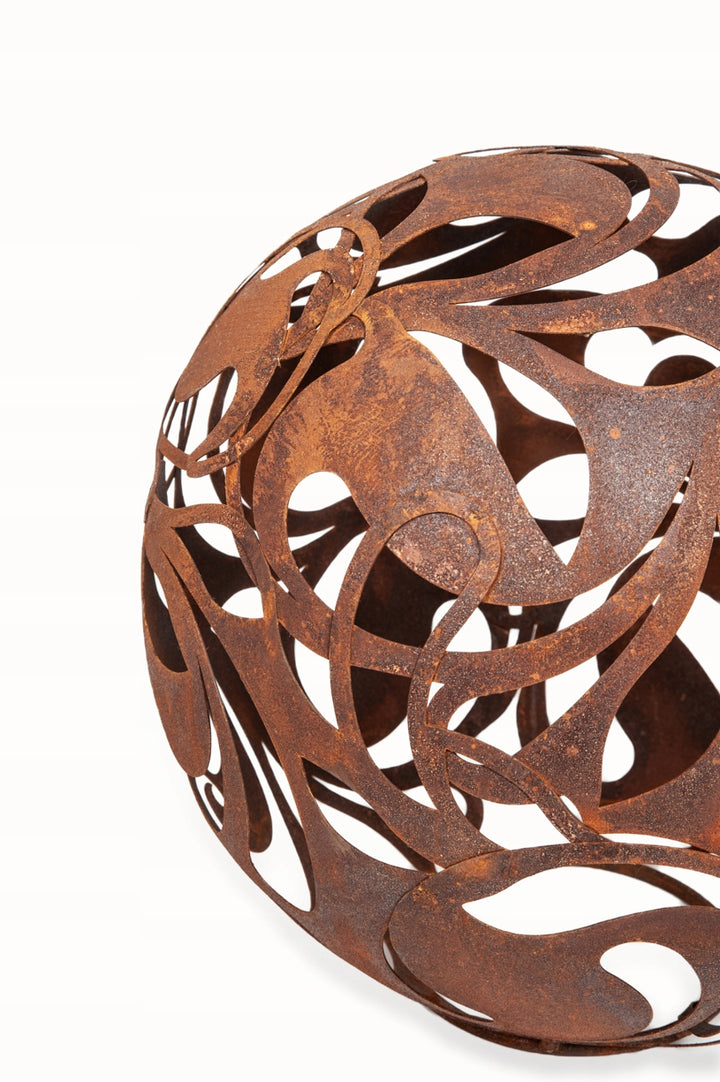 Gartenkugel "Florales Ornament" – Rost-Deko aus Stahl mit Blattmuster