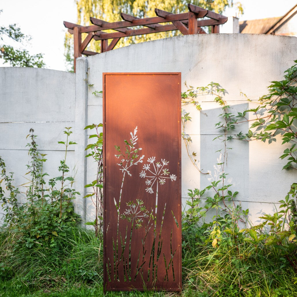 Sichtschutz Gartenpaneel Metall – Motiv Blumen, 160 × 50 cm