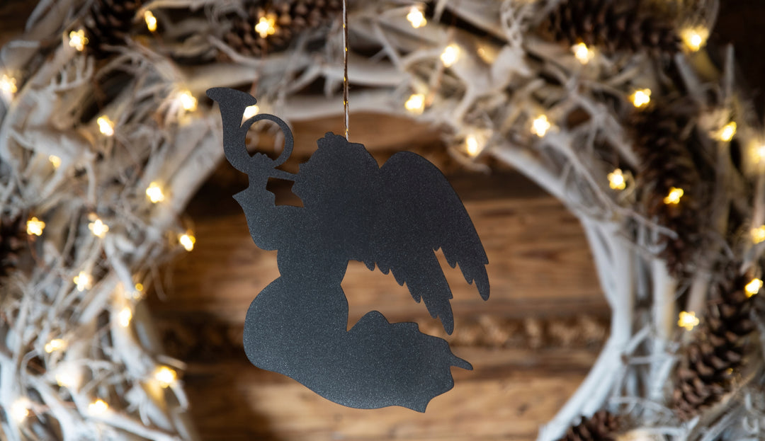 Weihnachtsengel aus Metall – Weihnachtsdekoration