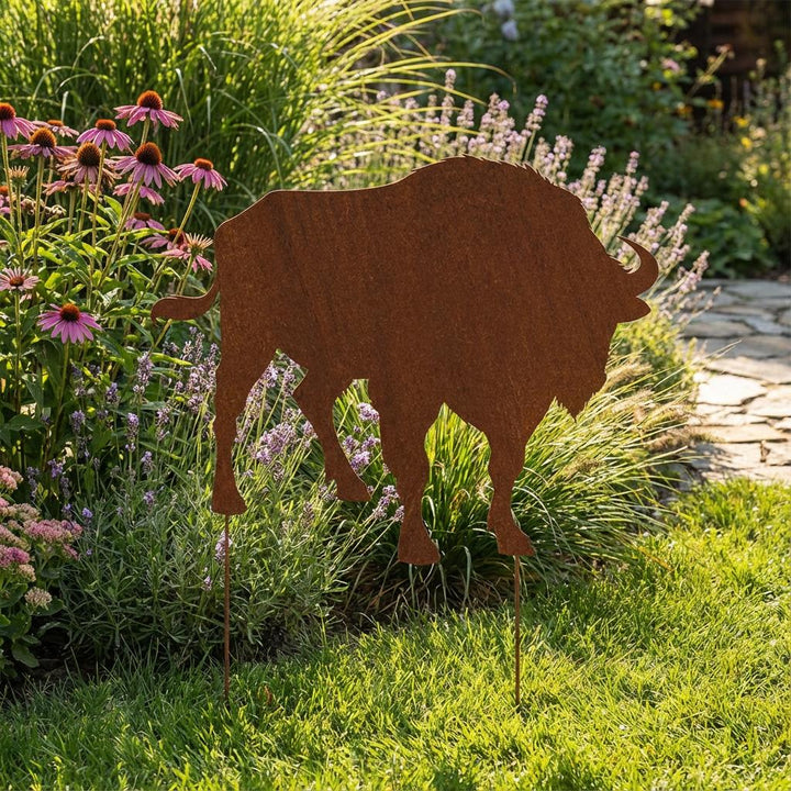 Gartenfigur Wisent aus Metall – Gartenfigur in natürlicher Rostoptik