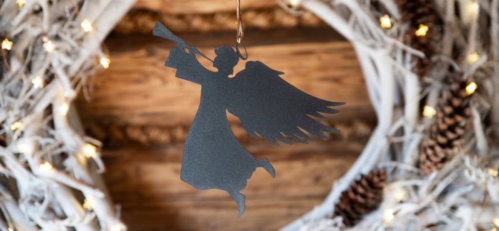 Engel mit Trompete aus Metall – Weihnachtsdekoration