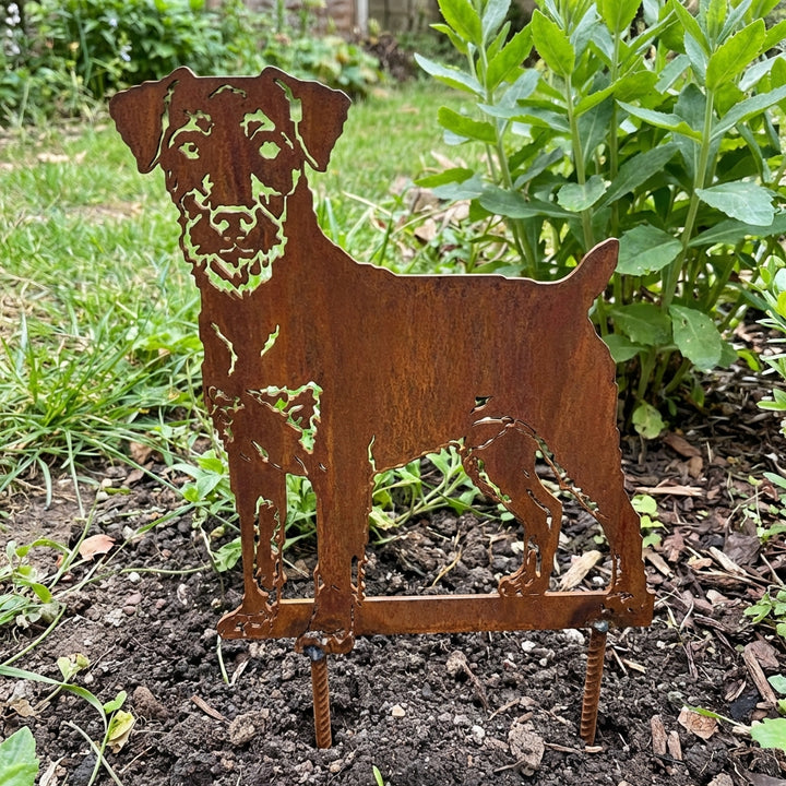 Edelrost Gartenstecker Deutscher Jagdterrier – Hundesilhouette aus Metall, 31 cm