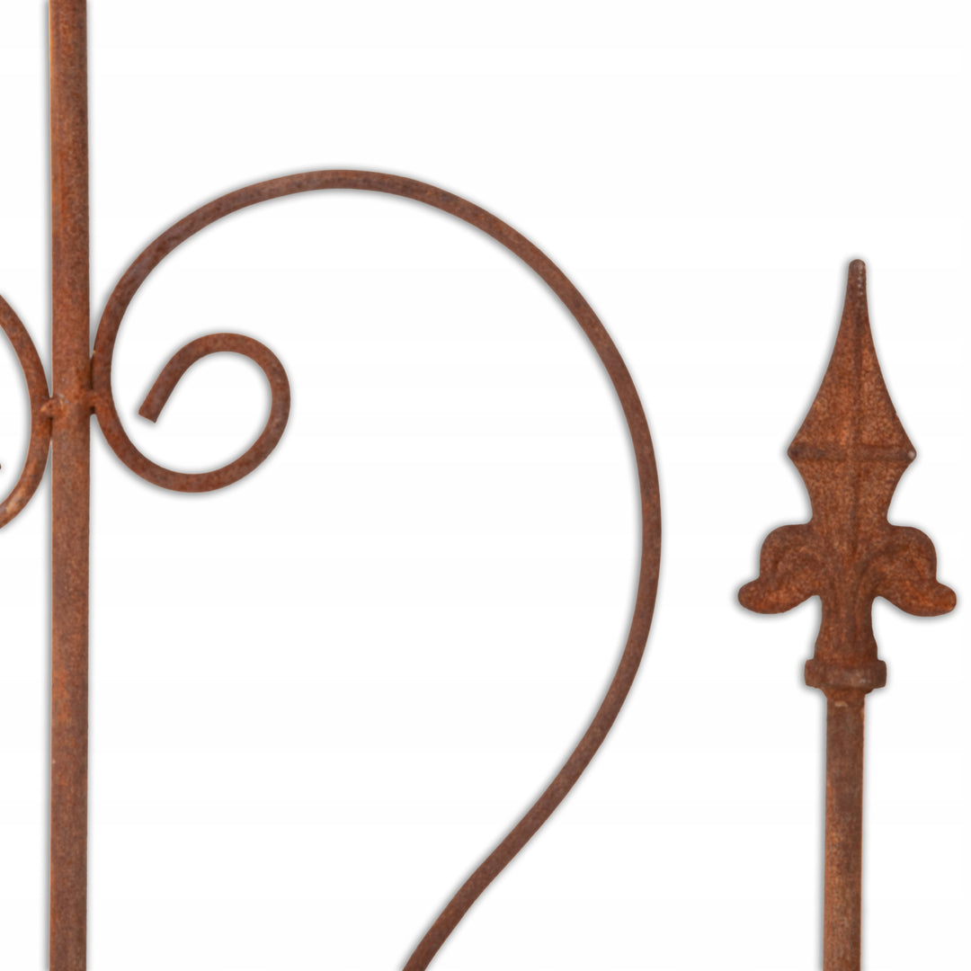 Staudenhalter aus Metall – Blumenhalter und Pflanzenstütze