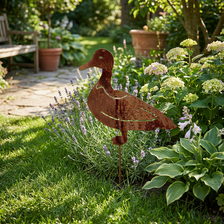 Gartenstecker Ente aus Metall – Rustikale Gartenfigur in Rostoptik